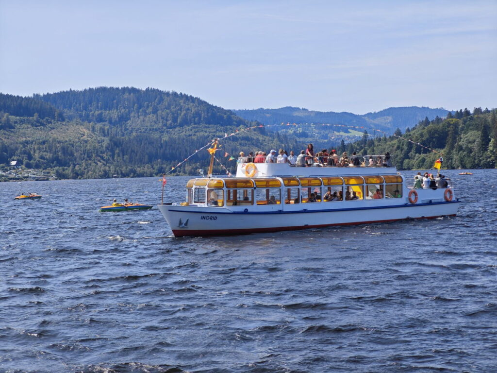 Auf dem Schiff einmal rund um den Titisee mit Kindern